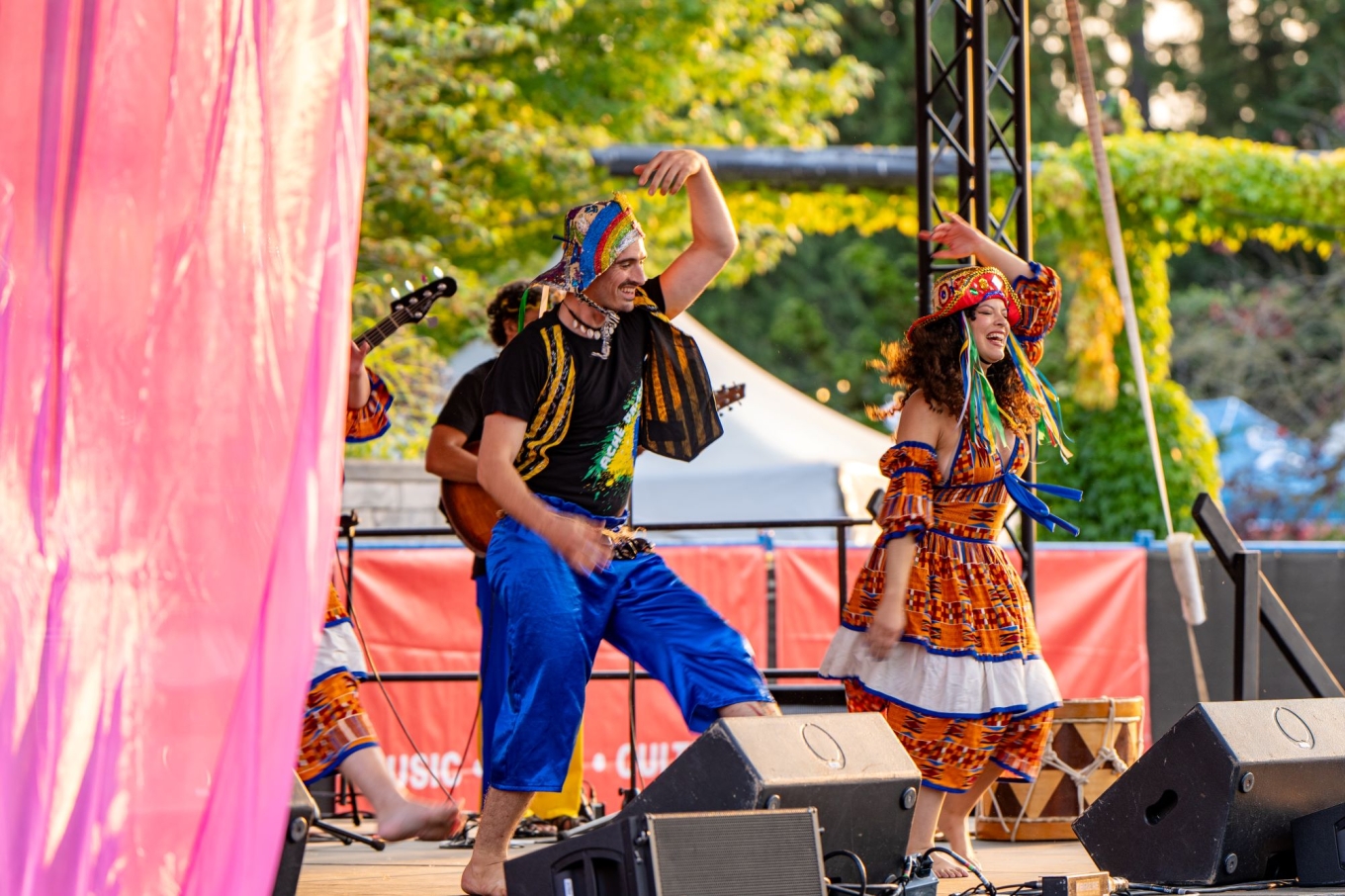 Two people dancing.